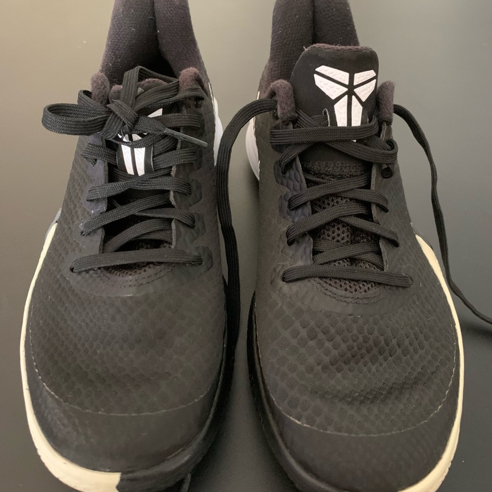 Nike Kobe Mamba Focus Black White 
Kids Size 5